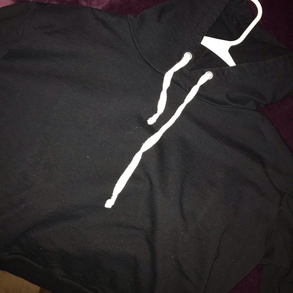 Cropped Black Hoodie - Picture 2 of 3